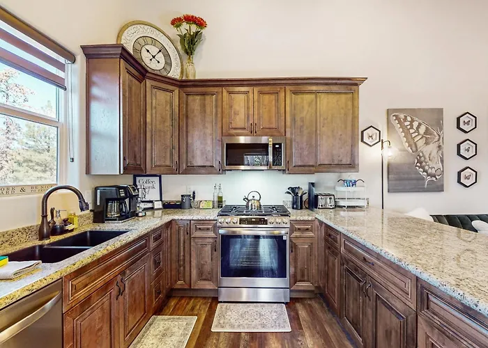 Holiday home Strawberry W/ Hot Tub Near Gila Nat'l Forest *